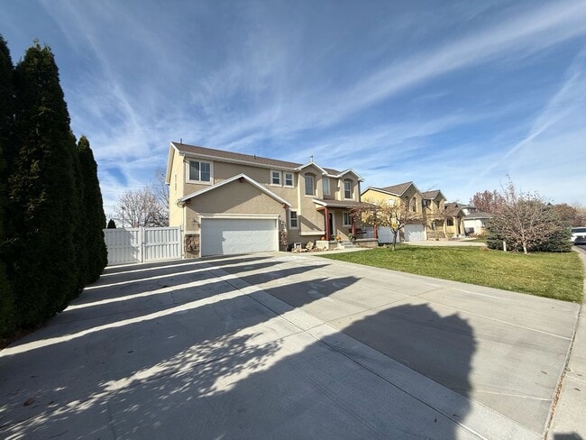 Building Photo - Beautiful 5-Bedroom Home in Saratoga Springs, UT
