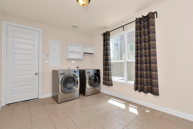 Building Photo - 4606 Sky Harbor Ct