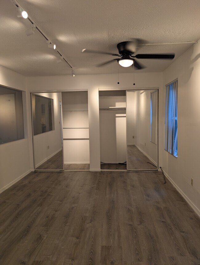 Building Photo - Warsaw Condo Unit 39
