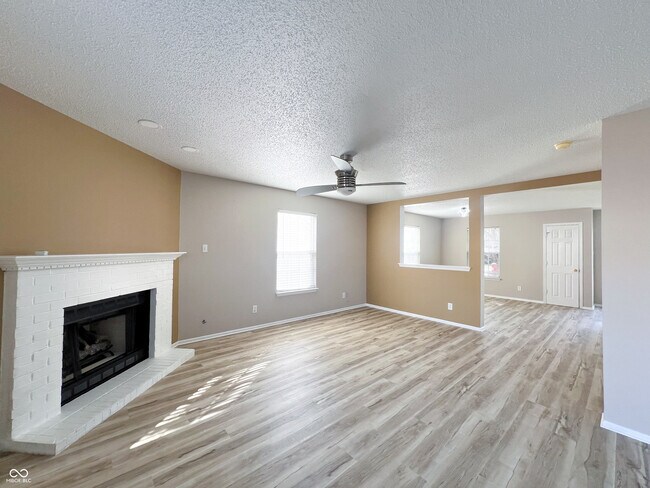 Building Photo - 14243 Holly Berry Cir