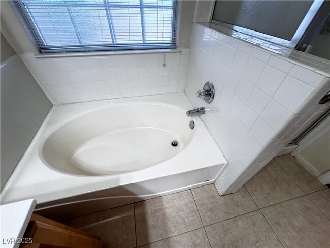 Building Photo - 5117 Elm Grove Dr