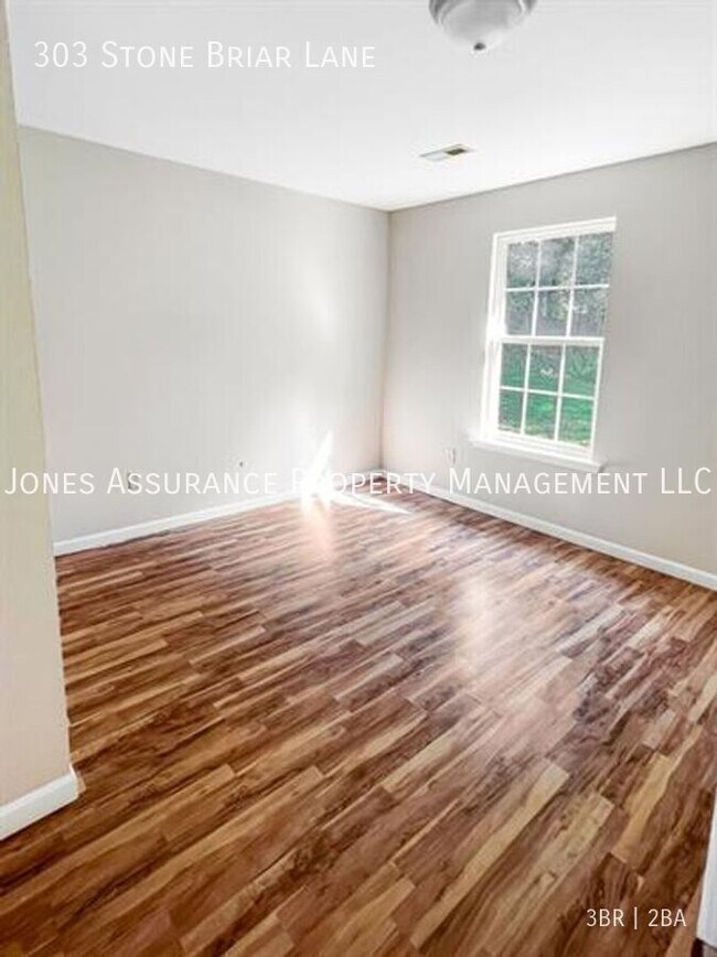 Building Photo - 303 Stone Briar Lane-