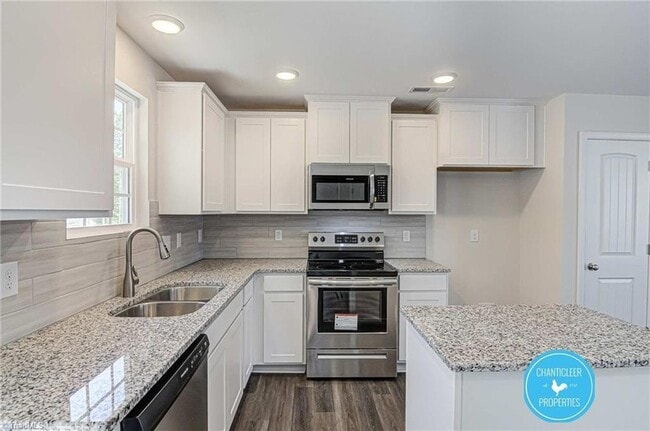 Building Photo - 3155 Misty Ridge Dr