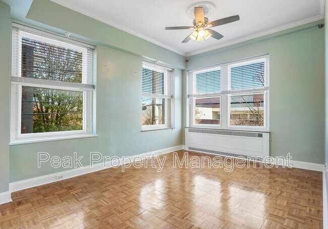 Building Photo - 212 E Clay St