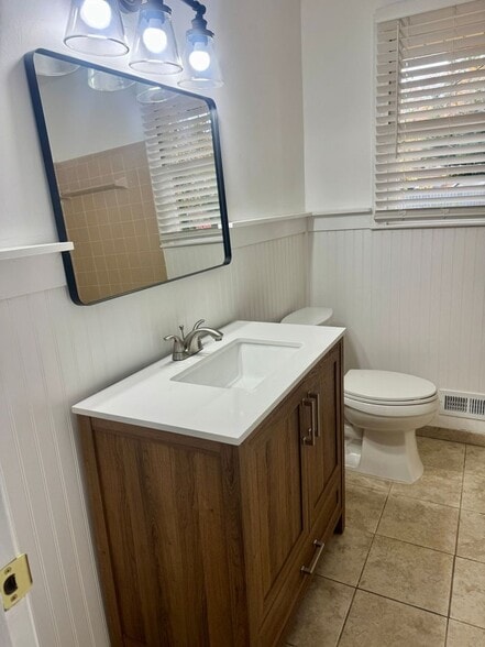 Building Photo - 2522 Stonehenge Dr