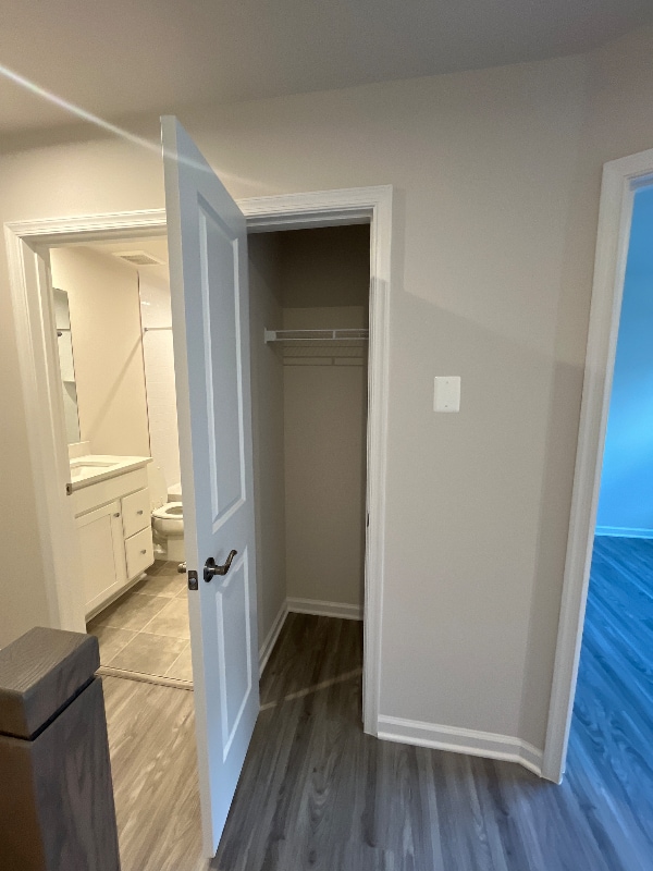 Building Photo - 3418 Chester Aly