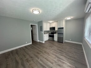 Building Photo - Seagrape One Apartments LLC