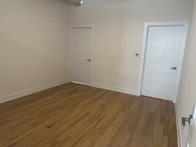 Building Photo - 4405 N Artesian Ave