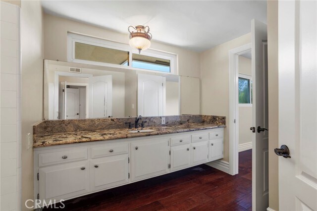 Building Photo - 1011 S Montezuma Way