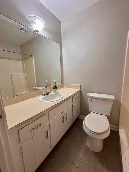 Building Photo - 117 Jennifer Ln SW