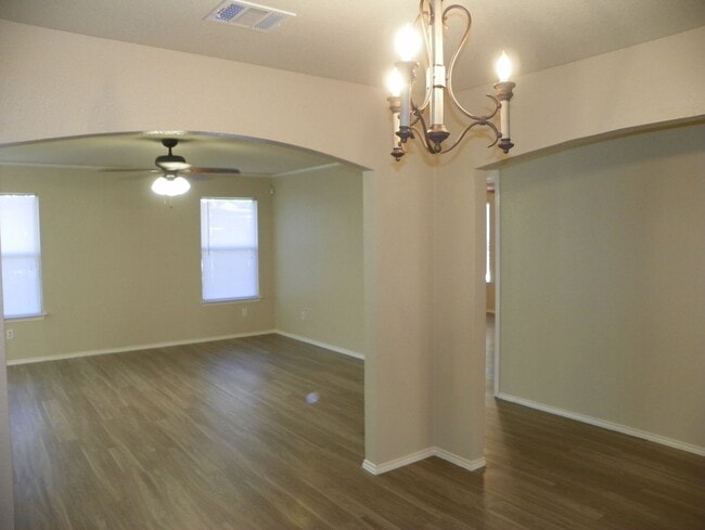 Building Photo - Welcome to this charming Centex home locat...
