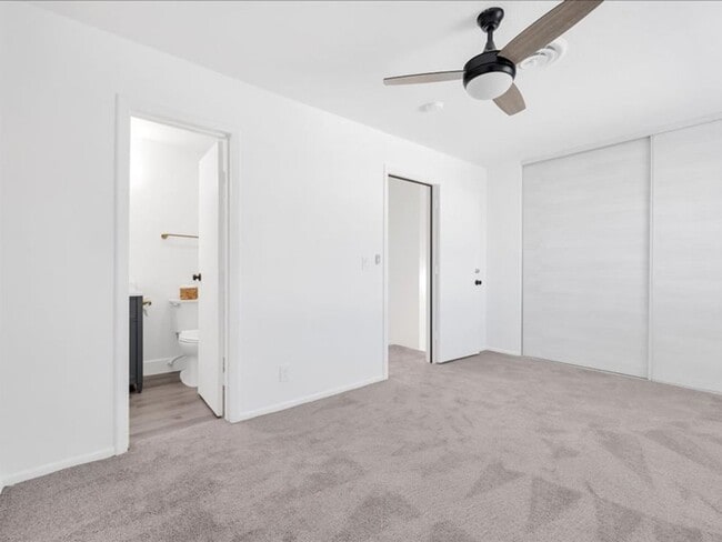 Building Photo - Beautifully upgraded 2 bedroom 2 story tow...