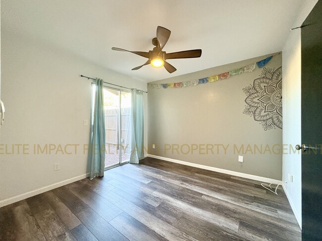 Building Photo - 1981 N Terraza de la Cienega