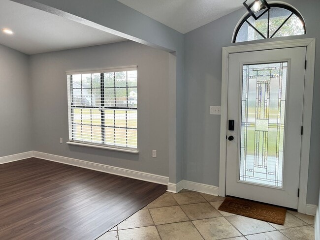 Building Photo - 947 Wages Way