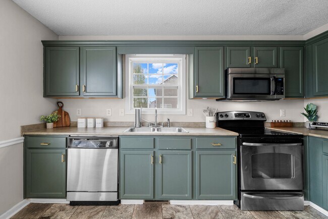 Building Photo - 1438 Addison Dr