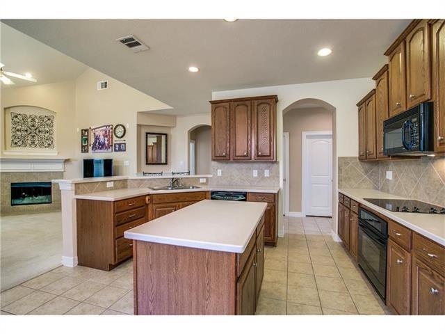 Building Photo - 5720 Pebble Ridge Dr