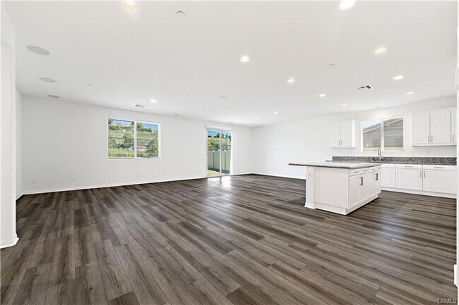 Building Photo - 2022 Built 4 bedroom WILDOMAR home for LEASE!