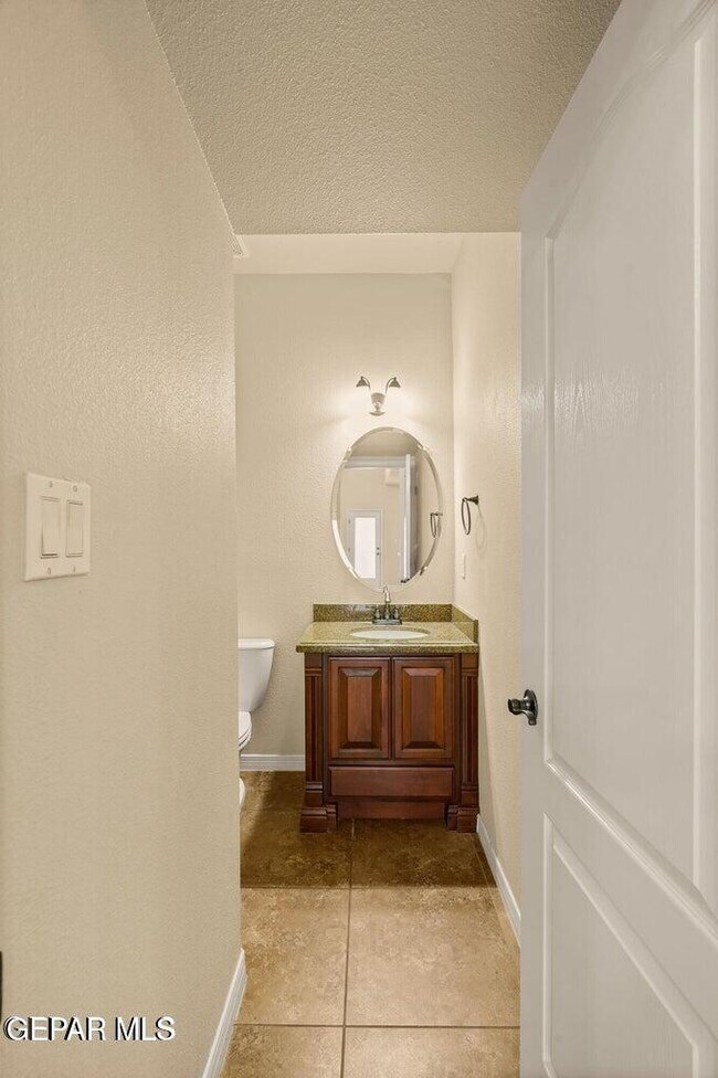 Building Photo - 14117 Rainbow Point Dr