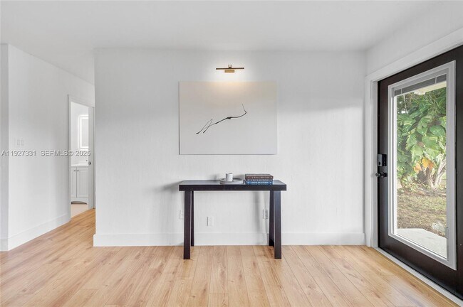 Building Photo - 9915 SW 212th St