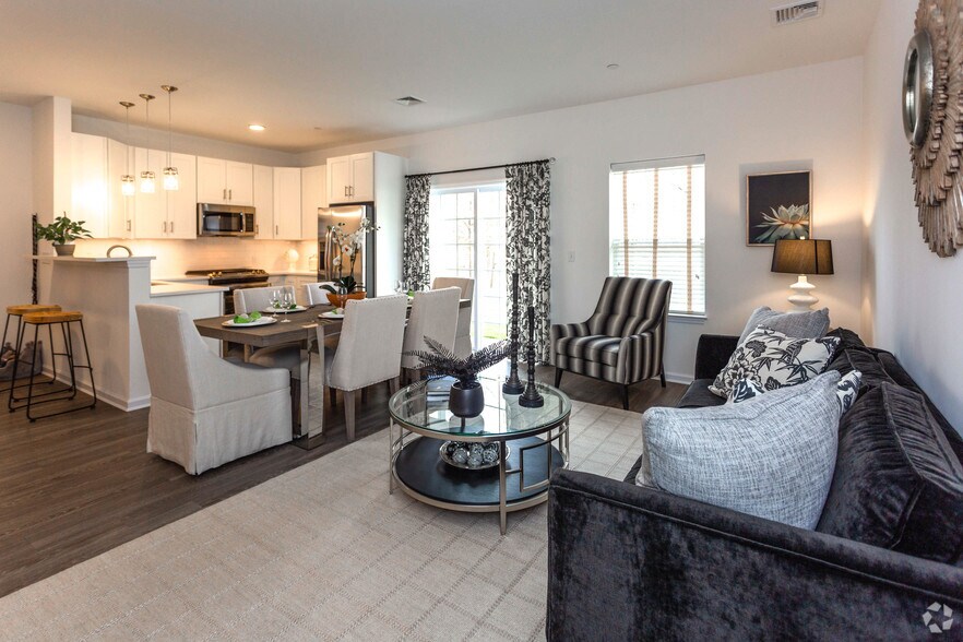 Cornerstone at Hauppauge 135 Stonehenge Ln Hauppauge NY 11788