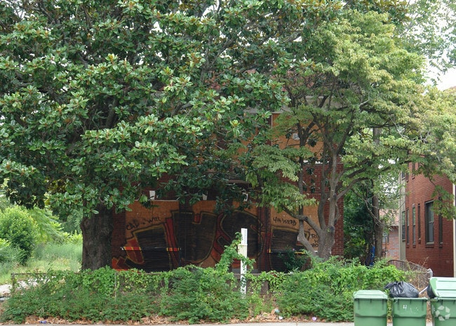 Building Photo - 501 Boulevard NE