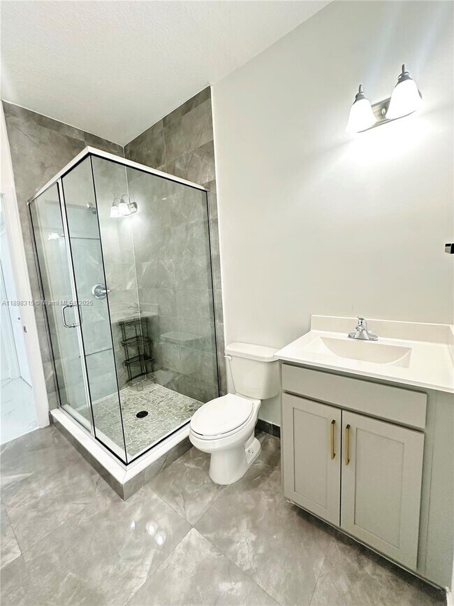 Building Photo - 1831 SW 145th Ave