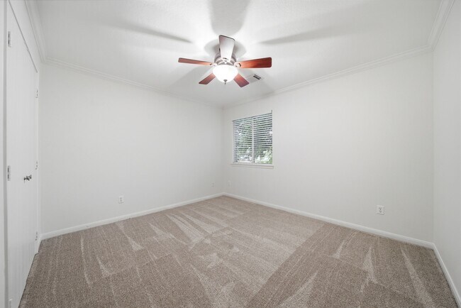 Building Photo - 32334 Summer Park Ln