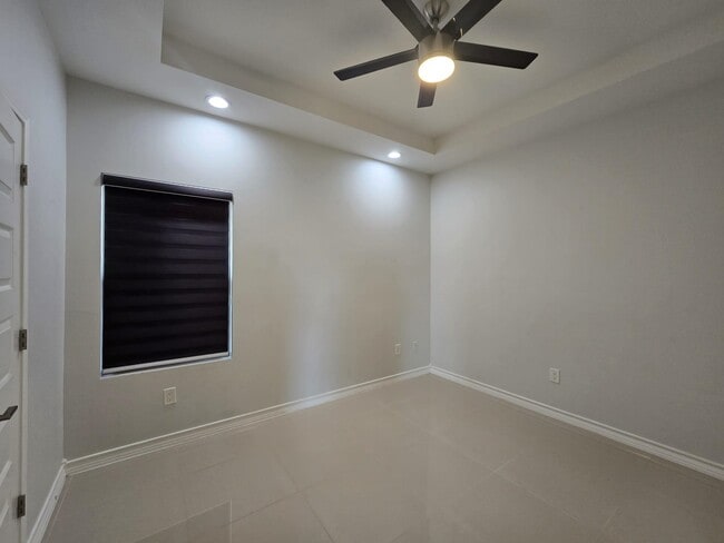 Building Photo - 2712 Corsican Ln
