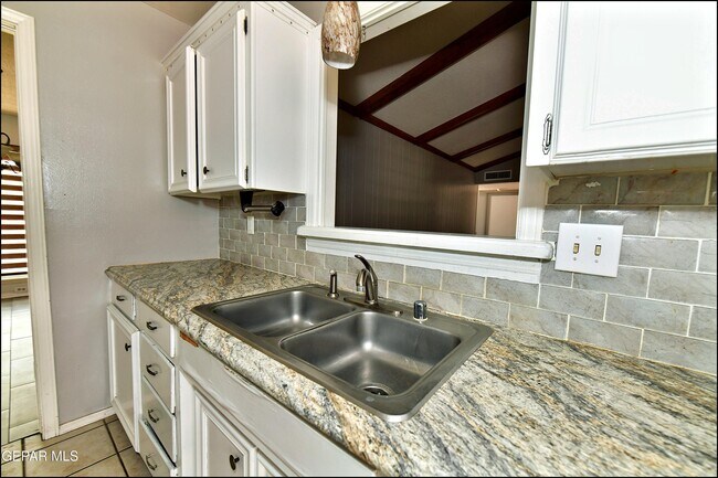 Building Photo - 9125 W H Burges Dr