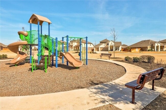 Building Photo - 405 S Brook Dr