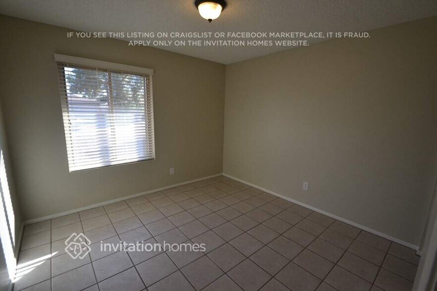 Building Photo - 4220 W Mission Ln