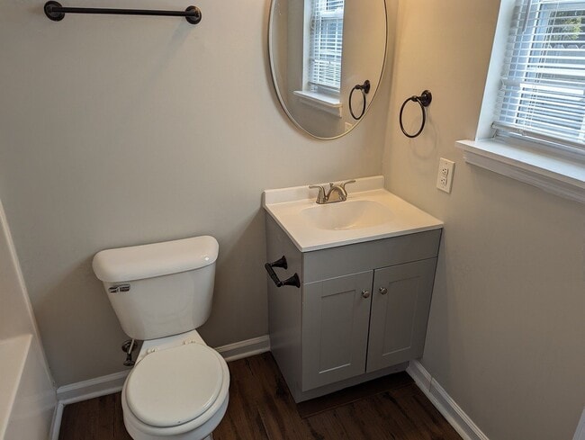 Building Photo - 147 Marlene Dr