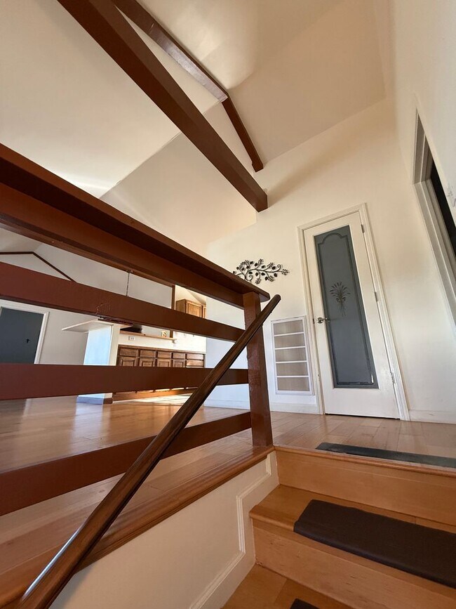 Building Photo - Dual Family Living - Horse Property - In Law Quarters