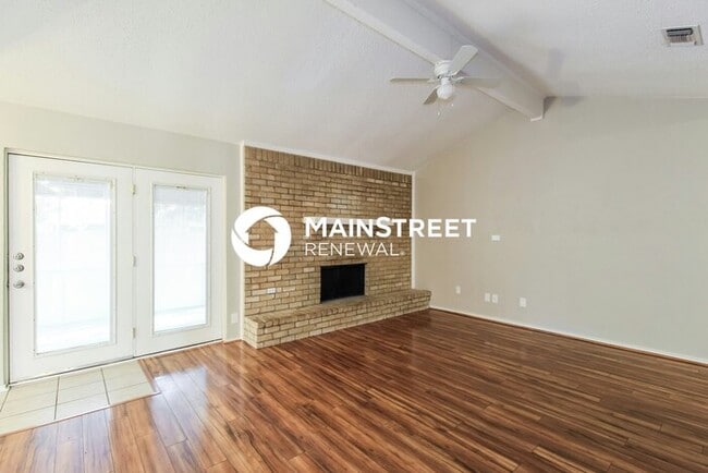 Building Photo - 3 Bedroom Pet-Friendly Home in WATAUGA, TX with Main Street Renewal