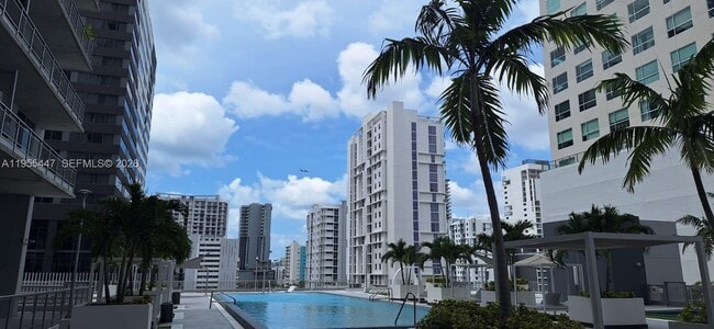 Building Photo - 690 SW 1st Ct