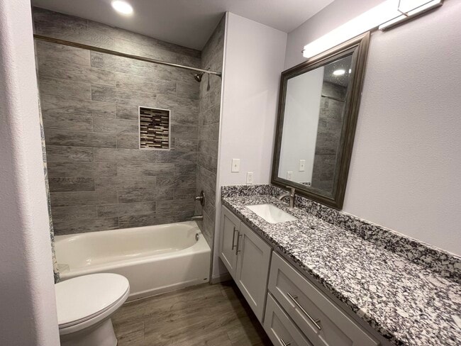 Building Photo - 5610 Kemper St