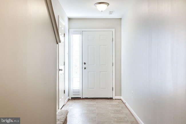 Building Photo - 7831 River Rock Way