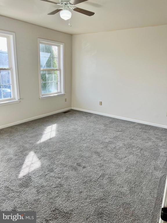 Building Photo - 149 Lexington Ct