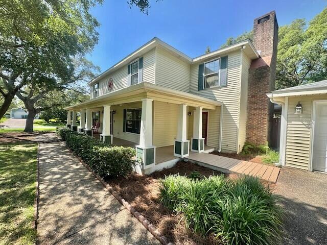 Building Photo - 620 Grenada Way