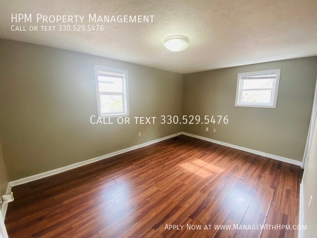 Building Photo - 1631 Bryan Ave SW