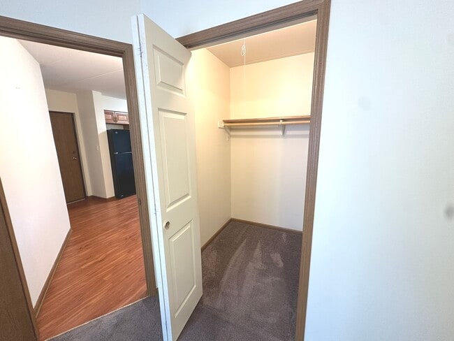 Building Photo - 641 Briar Hill Ln