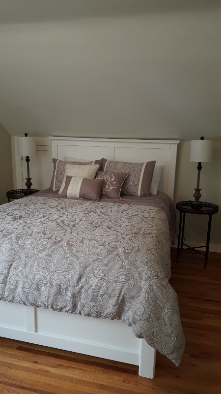 Building Photo - 608 S College Ave