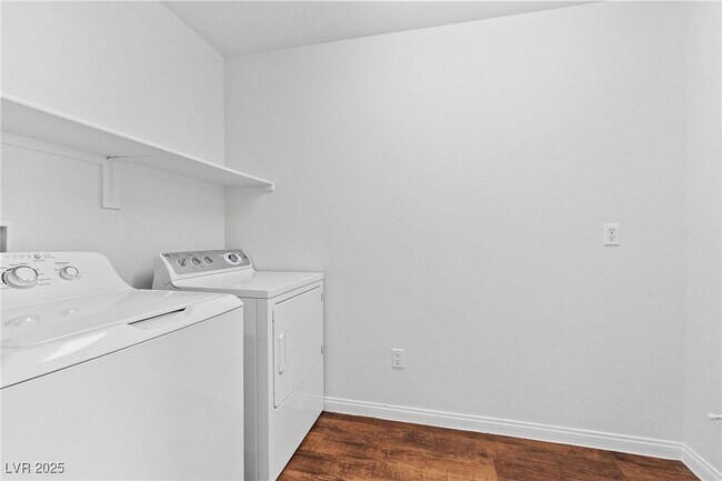 Building Photo - 8938 Bonneville Peak Ct