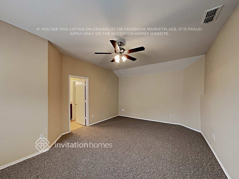 Building Photo - 5413 Del Rey Dr