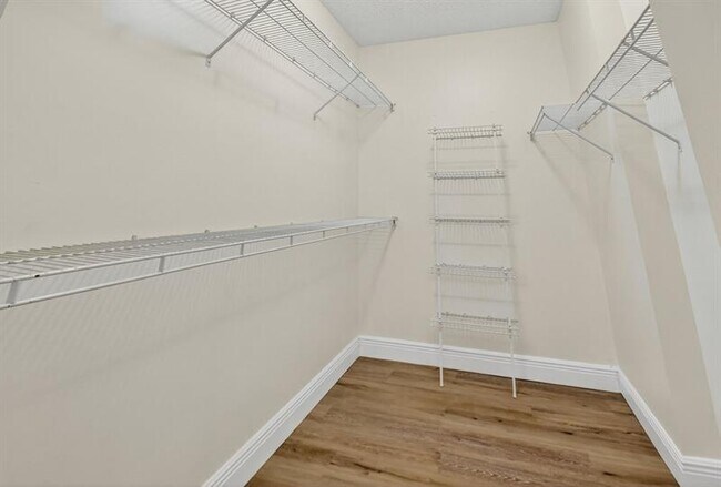 Building Photo - 3212 Tuscany Way