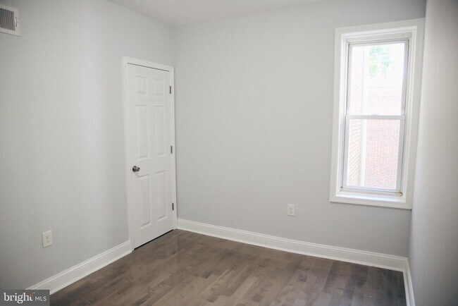 Building Photo - 4113 Spring Garden St