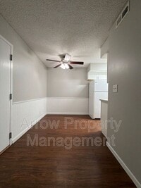 Building Photo - 3405 Holdrege St