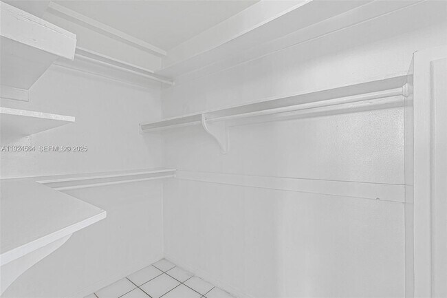 Building Photo - 1850 Meridian Ave