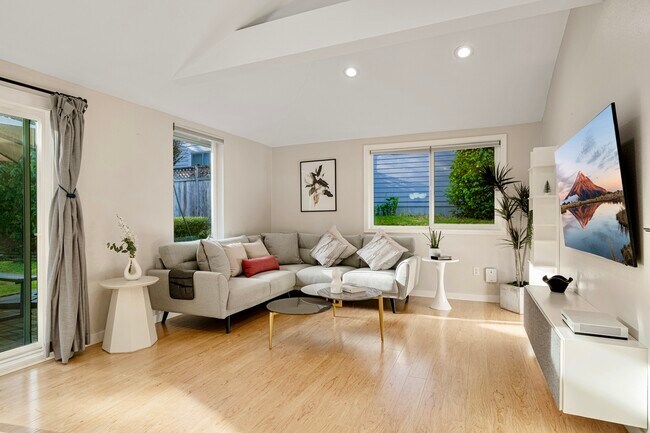 Building Photo - Beautiful Home for Rent in Bellevue
