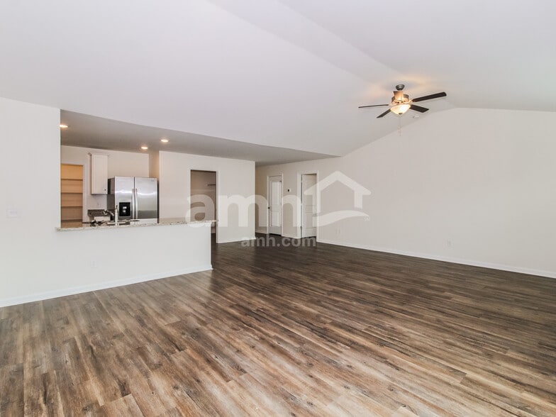 Building Photo - 1220 Dogwood Neck Dr